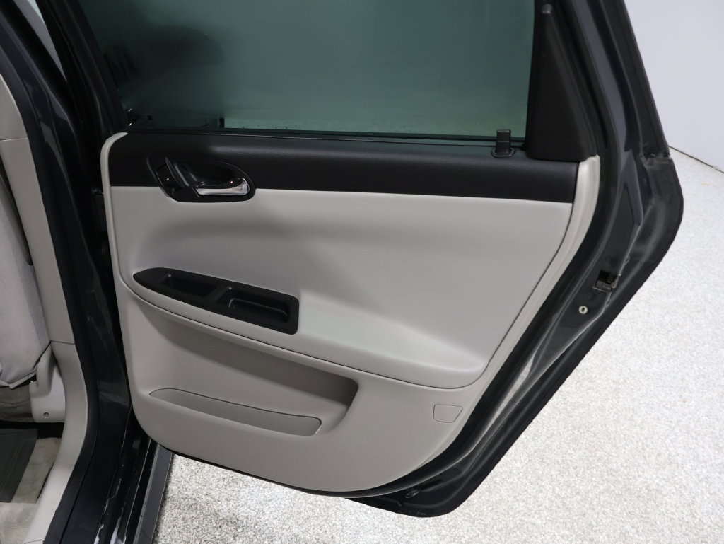 Used 2012 Chevrolet Impala LT FWD image 23