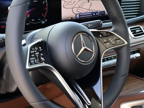 Certified 2025 Mercedes-Benz GLE 350 4MATIC image 21