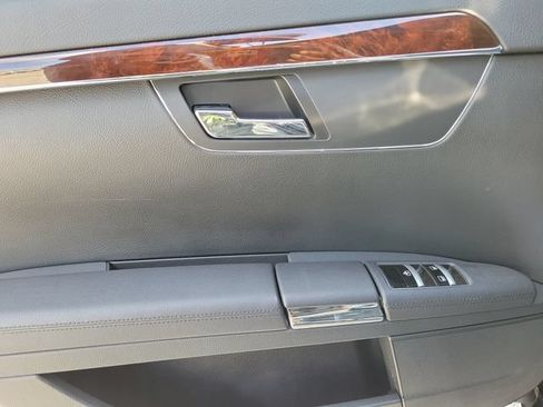 Used 2013 Mercedes-Benz S 550 image 12