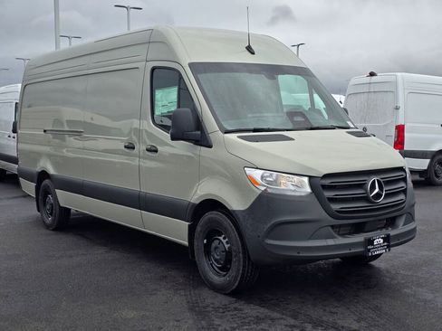 New 2025 Mercedes-Benz Sprinter 2500 image 8
