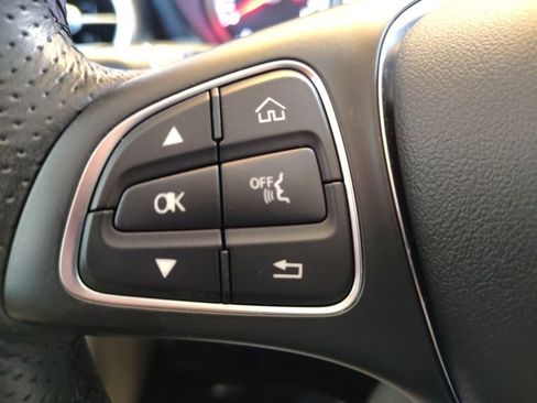 Used 2018 Mercedes-Benz GLC 300 4MATIC Coupe image 10