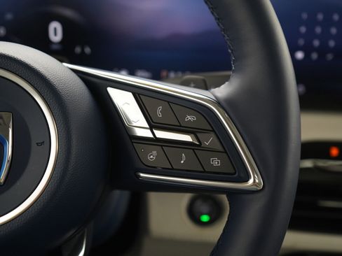 Used 2025 Buick Enclave Avenir image 30