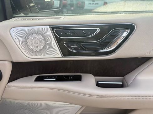 Used 2021 Lincoln Navigator L Reserve w/ Luxury Package image 34