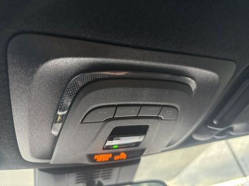 Used 2023 Toyota Corolla SE w/ Carpet Mat Package (TMS) image 31