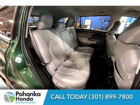 Used 2023 Toyota Highlander LE AWD/4WD image 20