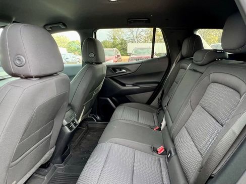 Used 2025 Chevrolet Equinox LT w/ Safety and Technology Package image 21