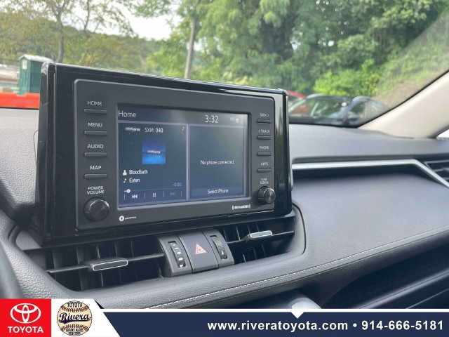 Used 2022 Toyota RAV4 XLE Premium AWD/4WD image 29