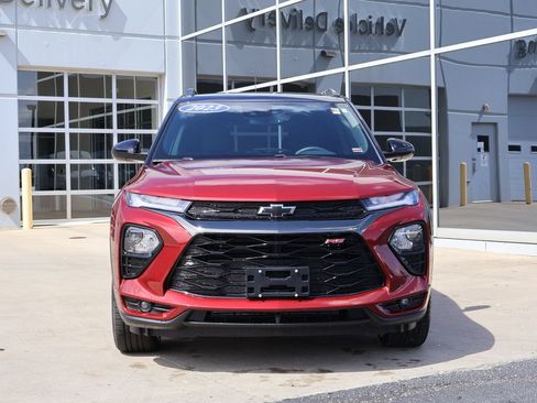 Used 2023 Chevrolet TrailBlazer RS w/ Convenience Package FWD image 2