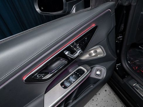 Used 2025 Mercedes-Benz CLE 300 4MATIC Cabriolet image 16