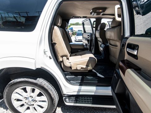 Used 2014 Toyota Sequoia Platinum AWD/4WD image 30