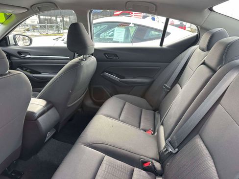 Used 2023 Nissan Altima 2.5 SV image 9