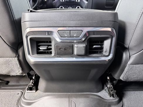 Used 2022 GMC Sierra 2500 AT4 w/ AT4 Premium Plus Package AWD/4WD image 26