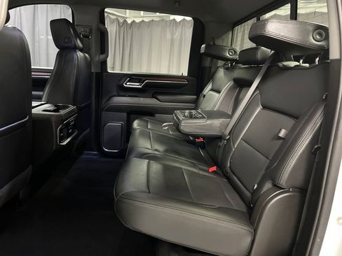 Used 2024 GMC Sierra 2500 Denali w/ Denali Reserve Package image 24