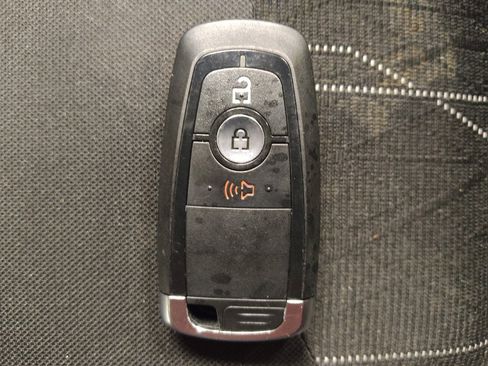 Used 2021 Ford EcoSport SE FWD image 32