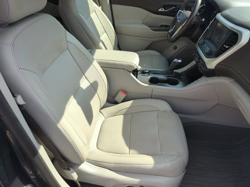 Used 2019 GMC Acadia SLT w/ LPO, Floor Liner Package FWD image 34