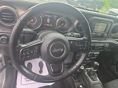 Used 2019 Jeep Wrangler Unlimited Sport S AWD/4WD image 16