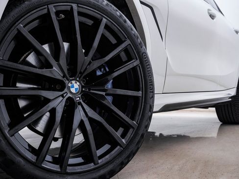 Used 2021 BMW X6 xDrive40i w/ M Sport Package image 5