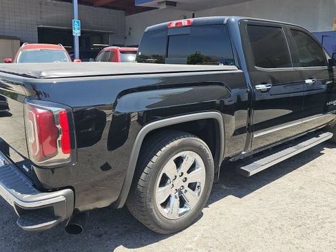 Used 2018 GMC Sierra 1500 SLT w/ Enhanced Driver Alert Package RWD image 2