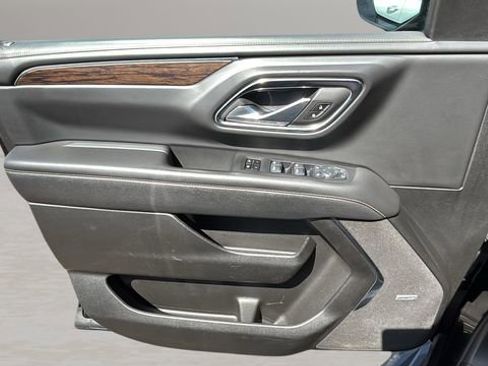 Used 2024 Chevrolet Tahoe Premier RWD image 17