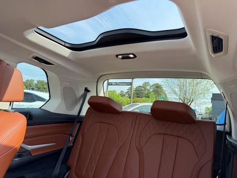 Used 2020 BMW X7 xDrive40i w/ Executive Package image 28