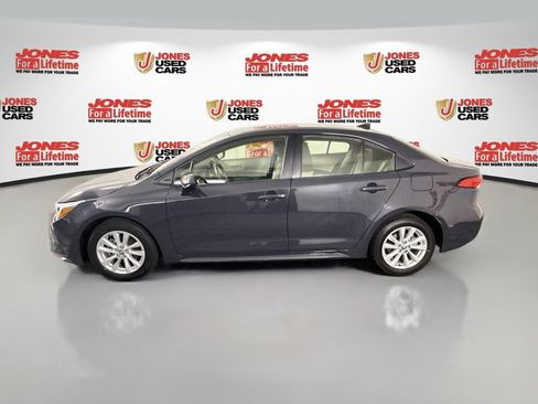 Used 2025 Toyota Corolla LE w/ LE Premium Package FWD image 13