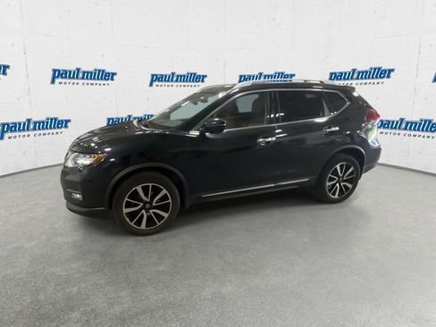 Used 2019 Nissan Rogue SL w/ Premium Package AWD/4WD image 5