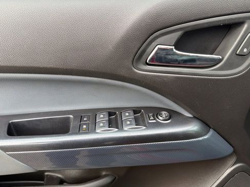 Used 2021 Chevrolet Colorado Z71 w/ Safety Package image 11