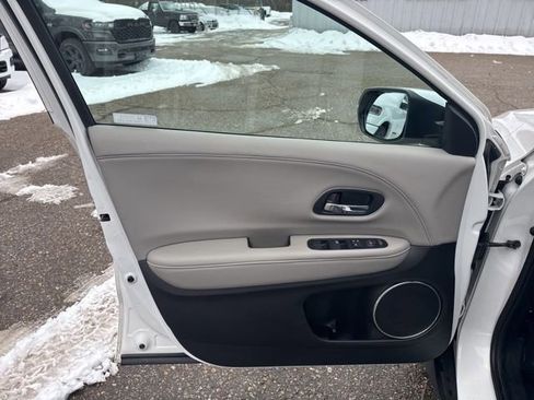 Used 2022 Honda HR-V EX-L image 19