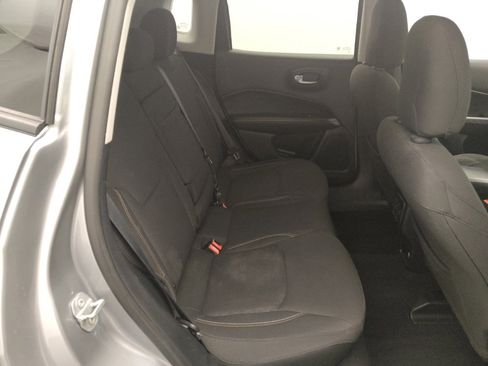 Used 2018 Jeep Compass Sport w/ Tech Group image 19