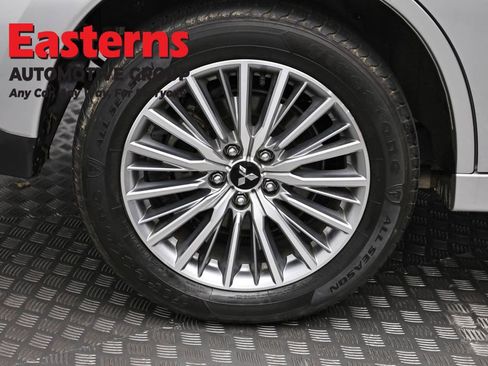 Used 2022 Mitsubishi Outlander LE AWD/4WD image 31