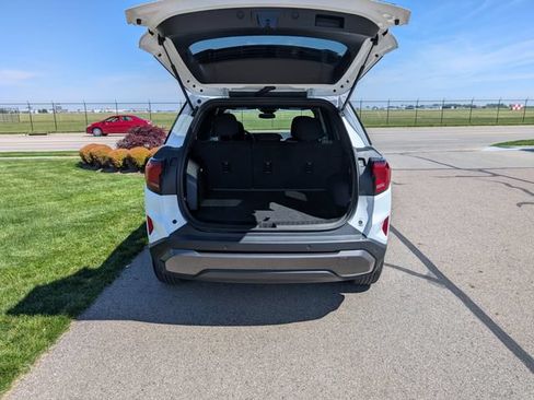 Used 2026 GMC Terrain Elevation AWD/4WD image 8