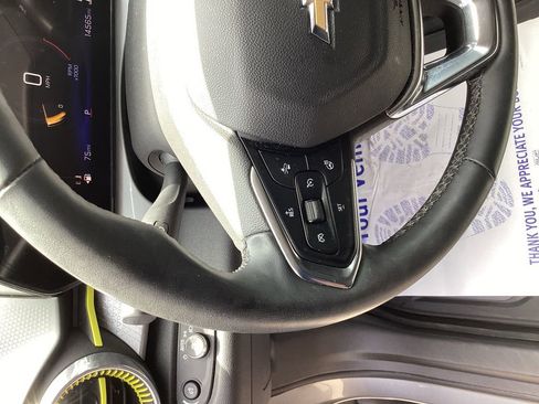Used 2024 Chevrolet Trax LT w/ Sunroof Package FWD image 39