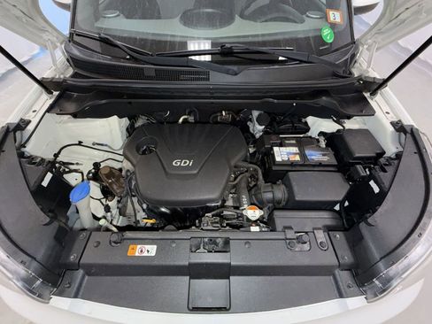 Used 2016 Kia Soul Base image 18