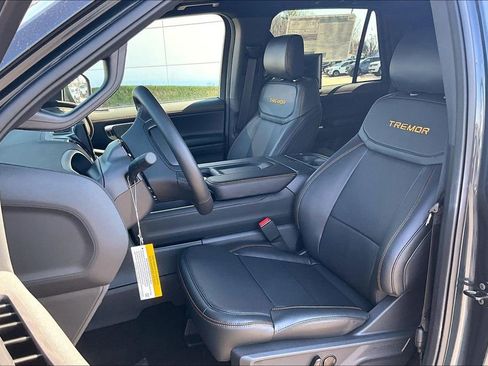 New 2026 Ford Expedition Tremor image 9