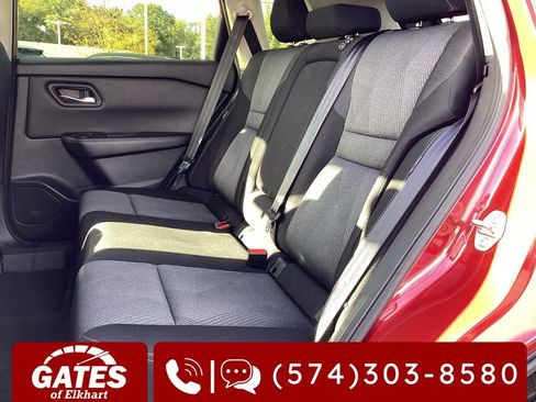 Used 2024 Nissan Rogue SV image 16