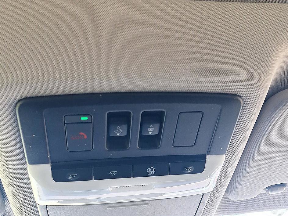 Certified 2023 Nissan Rogue SV w/ SV Premium B Package FWD image 31