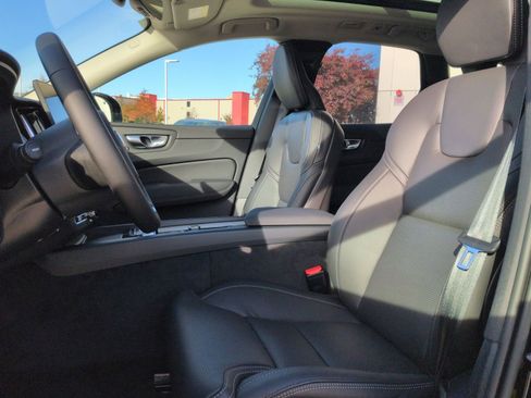 New 2026 Volvo XC60 B5 Ultra w/ Protection Package Premier image 13