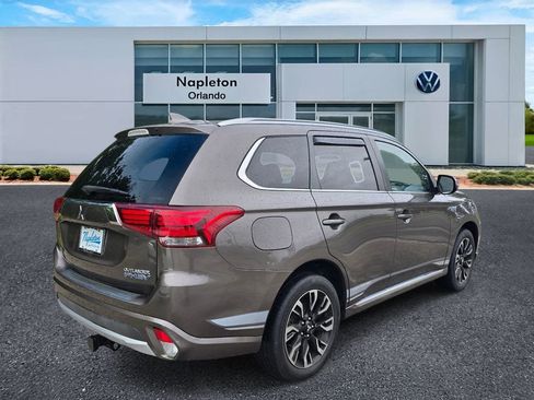 Used 2018 Mitsubishi Outlander SEL image 4
