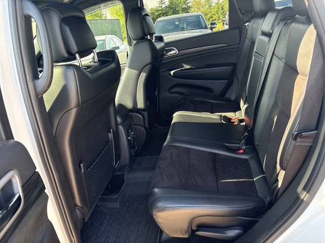 Used 2020 Jeep Grand Cherokee Altitude AWD/4WD image 19