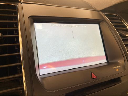 Used 2018 Ford Taurus SEL w/ Equipment Group 201A image 31