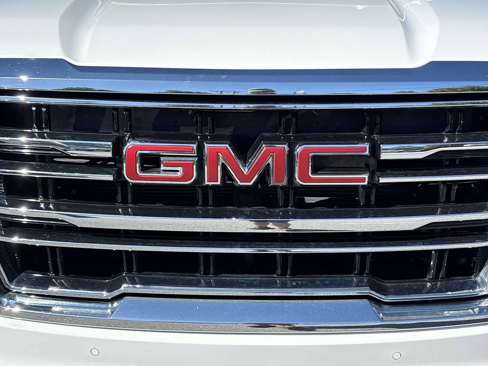 Used 2024 GMC Yukon SLT RWD image 31