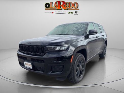 New 2025 Jeep Grand Cherokee L Altitude image 3