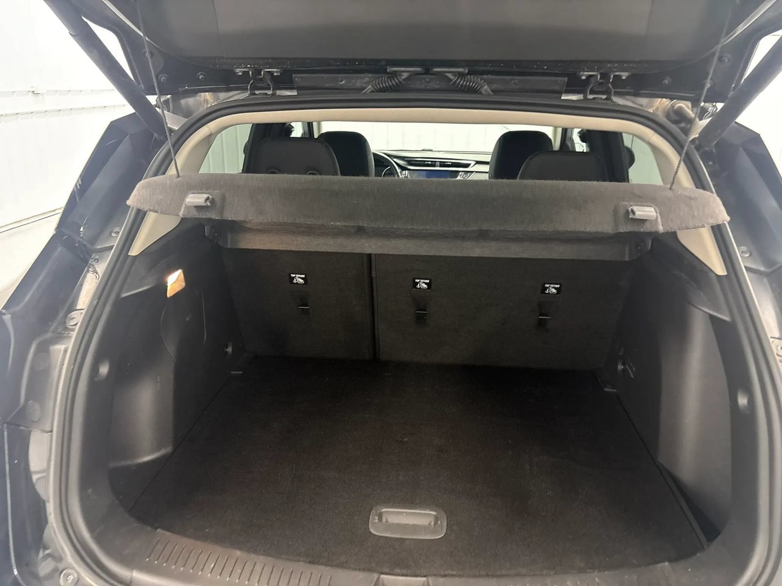 Used 2021 Buick Encore GX Select w/ Sport Touring Package FWD image 37