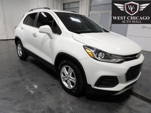 Used 2019 Chevrolet Trax LT w/ LT Convenience Package FWD image 1
