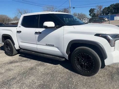 Used 2023 Toyota Tundra Limited w/ Power Package image 2