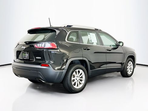 Used 2019 Jeep Cherokee Latitude w/ Popular Appearance Group image 9