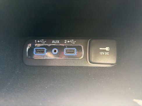Used 2019 Jeep Grand Cherokee Altitude AWD/4WD image 19