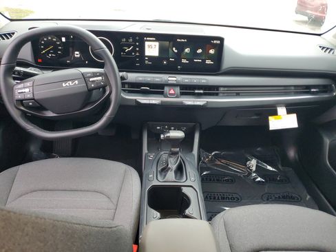Used 2025 Kia K4 EX image 11