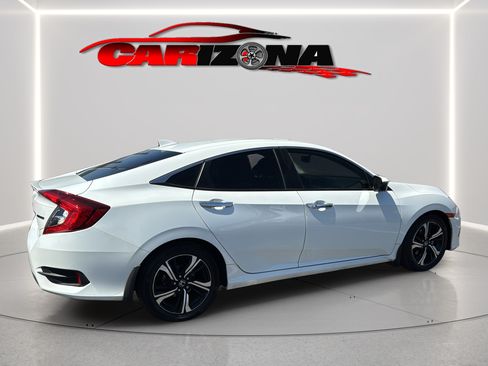Used 2018 Honda Civic Touring image 5