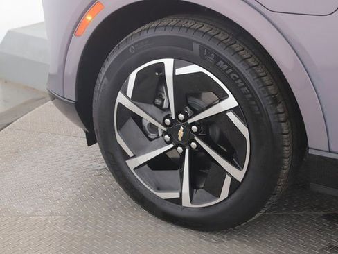 Used 2025 Chevrolet Equinox EV LT w/ Convenience Package image 13